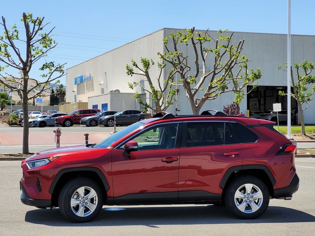 Used 2020 Red Toyota XLE image 7