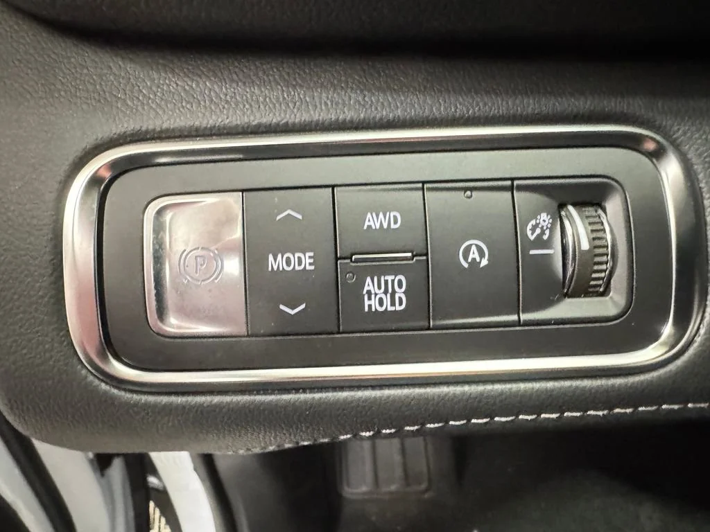 New 2026 Summit White Buick Preferred image 22