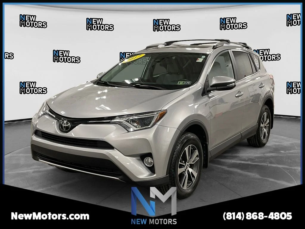 Used 2017 Silver Sky Toyota XLE image 1