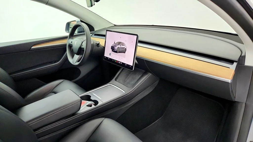 Used 2024 Quicksilver Tesla Long Range AWD image 29