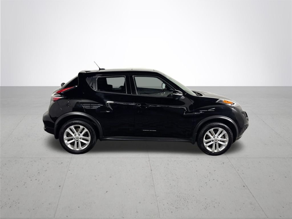 Used 2015 Super Black Nissan SL image 5