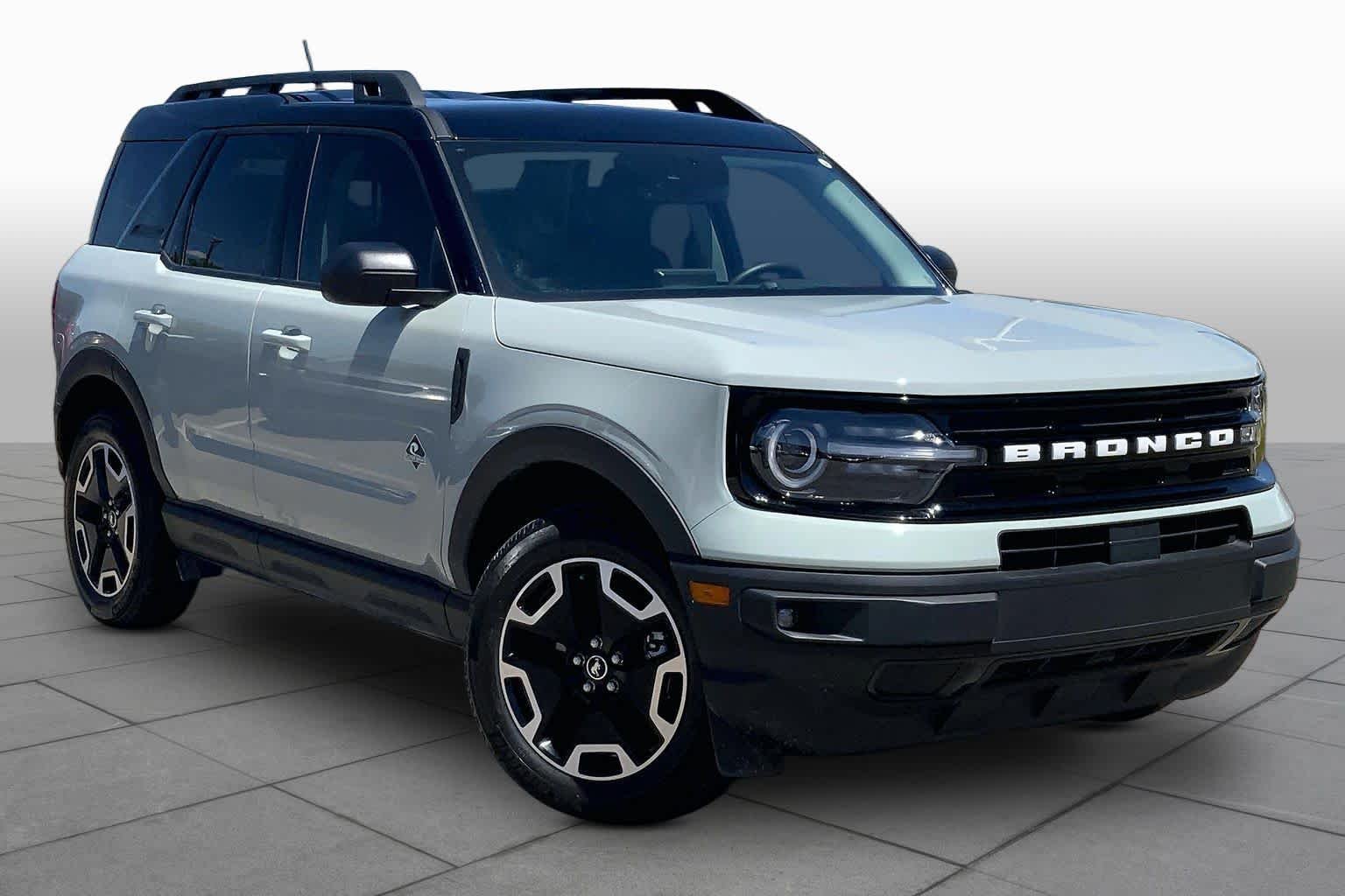 Used 2024 Cactus Gray Ford Outer Banks image 2