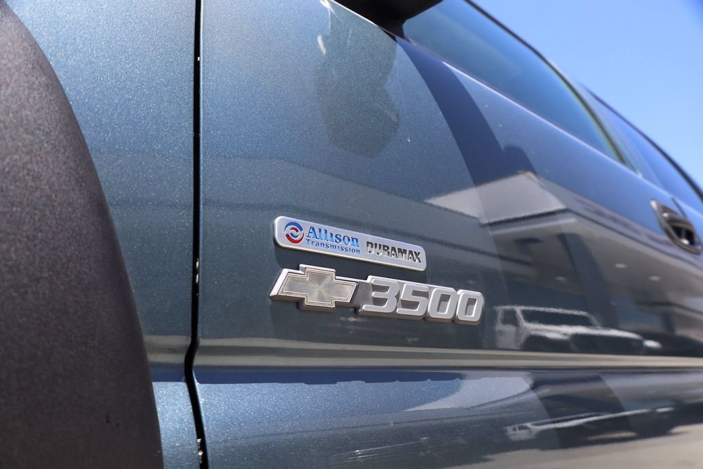 Used 2007 Blue Granite Metallic Chevrolet DRW LT1 image 27