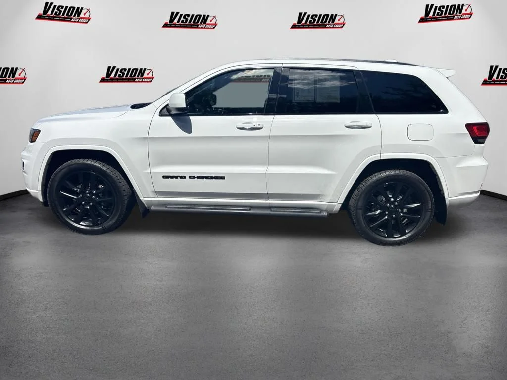 Used 2021 White Jeep Laredo X image 8