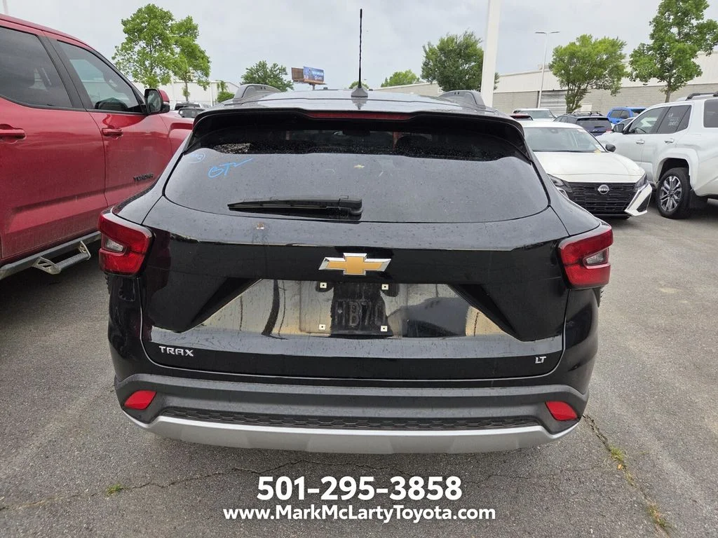 2025 Chevrolet Trax LT - Photo 8