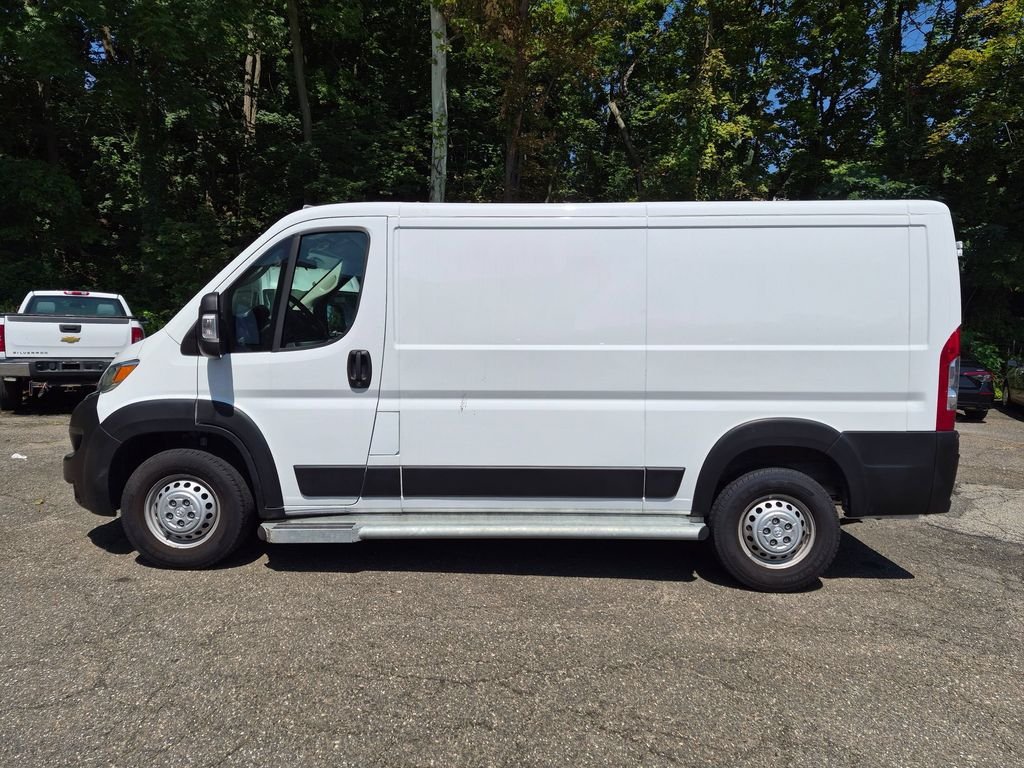 Used 2025 White Ram Base image 10