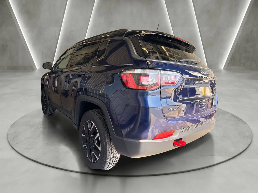 Used 2019 Blue Jeep Trailhawk image 4
