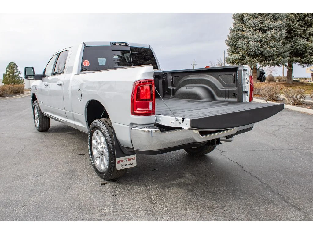 New 2026 SILVER ZYNITH Ram Laramie image 9