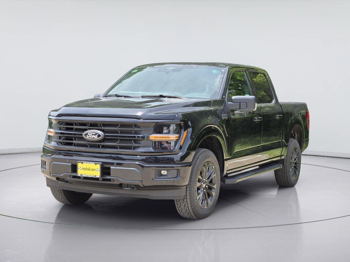 New 2026 Agate Black Metallic Ford XLT image 2