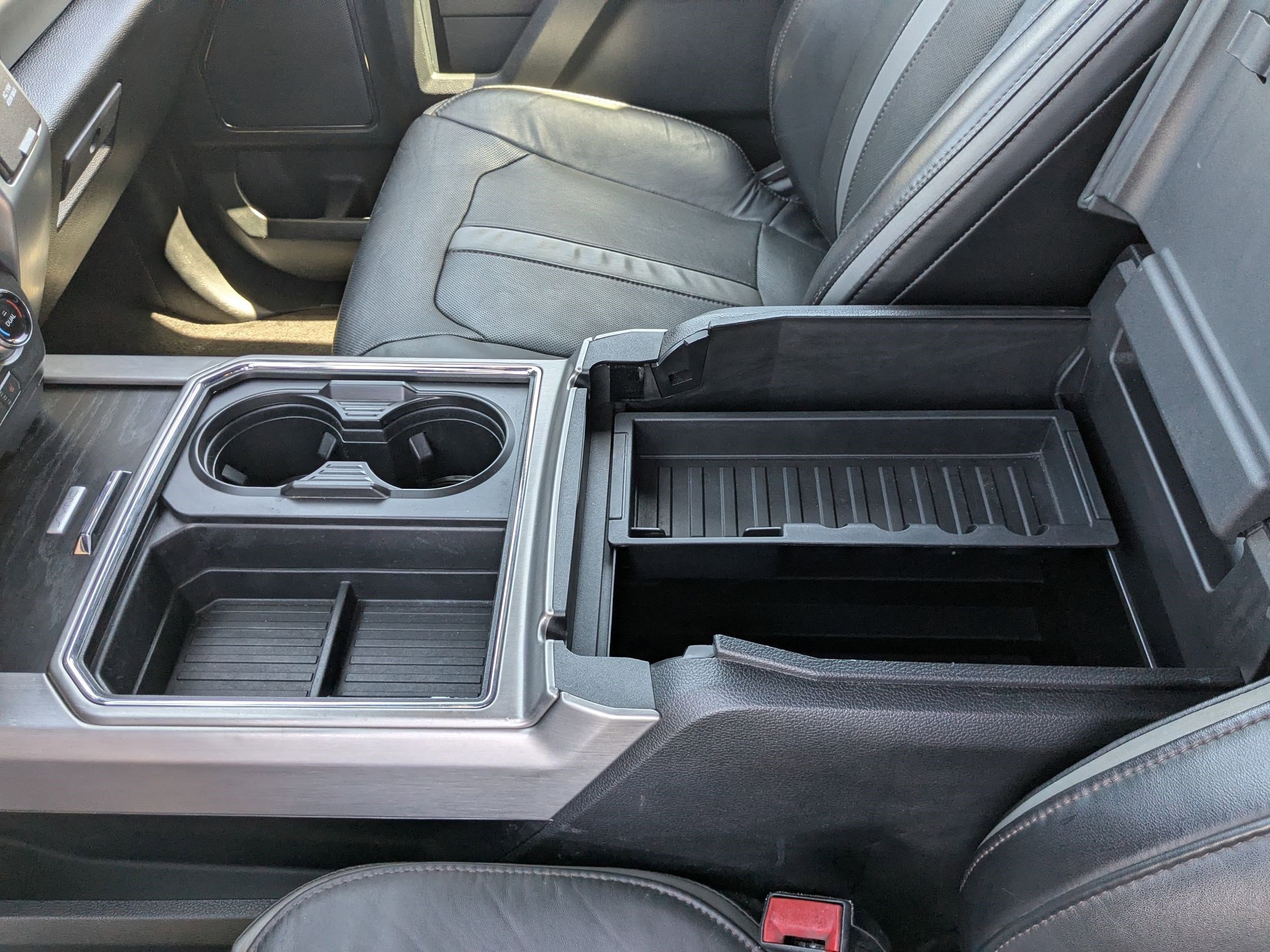 Used 2018 Shadow Black Ford Platinum image 28