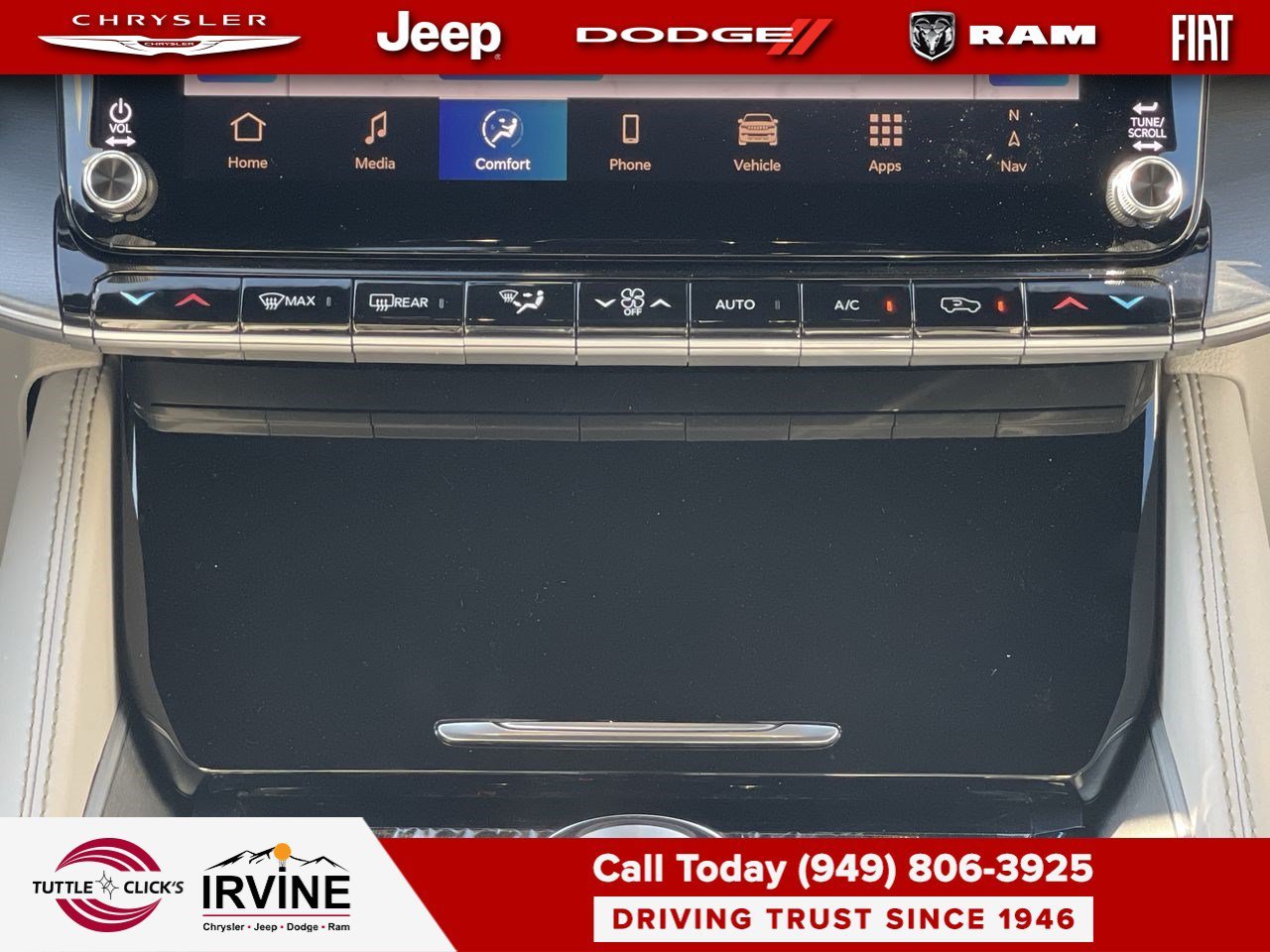 New 2026 Bright White Clear-Coat Exterior Paint Jeep Limited Reserve image 13