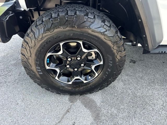 Used 2022 White Jeep Unlimited Rubicon 4xe image 17