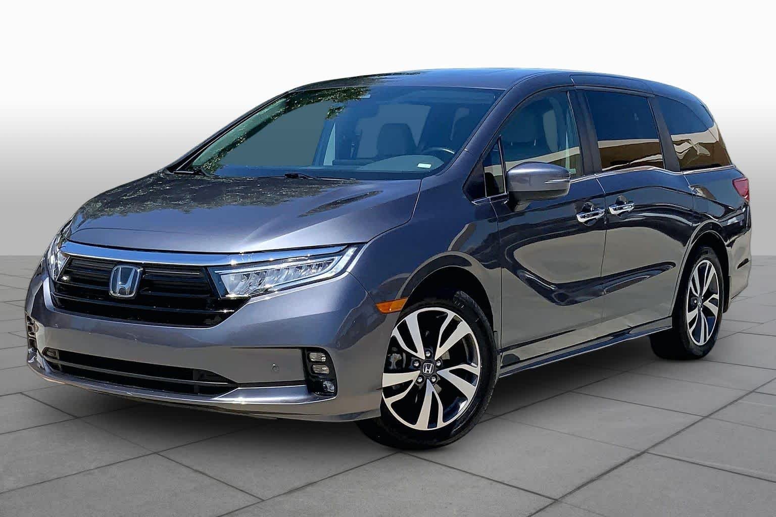 2024 Honda Odyssey Touring's photo