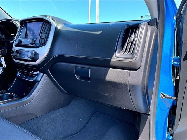 Used 2022 Blue Metallic GMC Elevation image 13