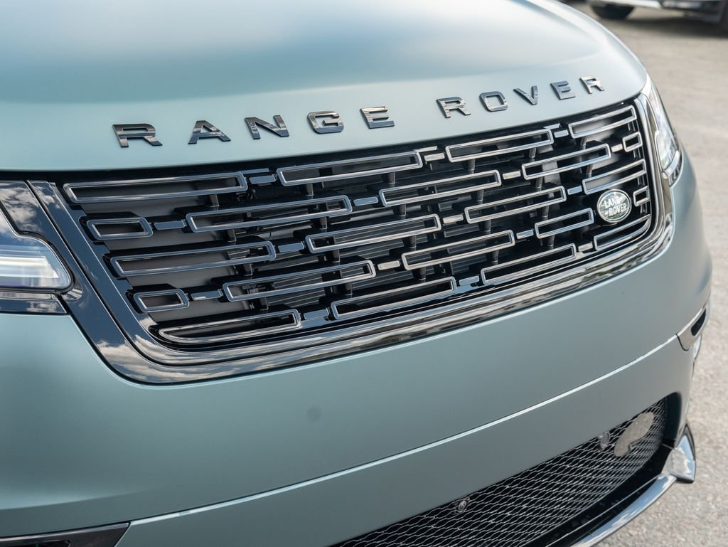 New 2026 Green Land Rover  image 15