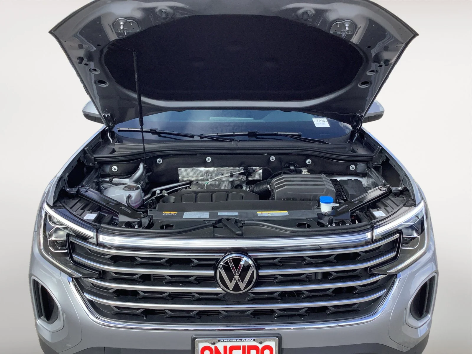 New 2025 Silver Mist Metallic Volkswagen 2.0T SE w/Technology image 11