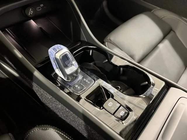 2026 Volvo XC40 Ultra - Photo 19