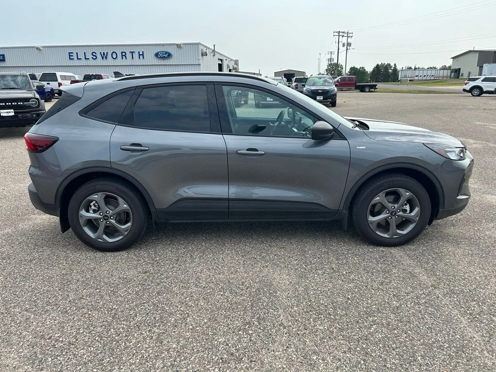 2026 Ford Escape ST-Line - Photo 8