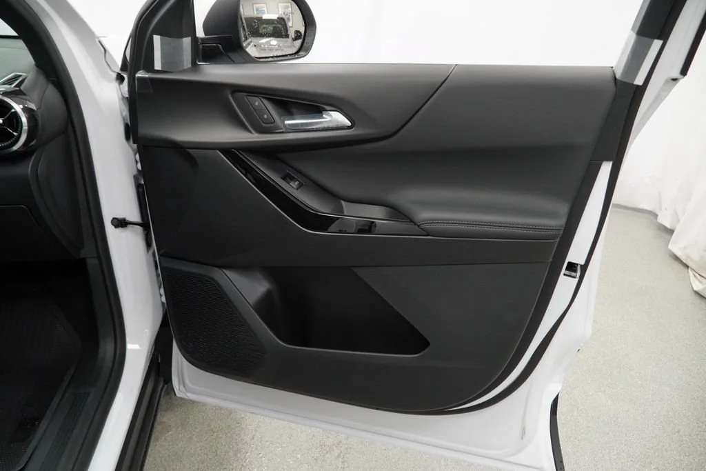 New 2026 Summit White Chevrolet LT image 26