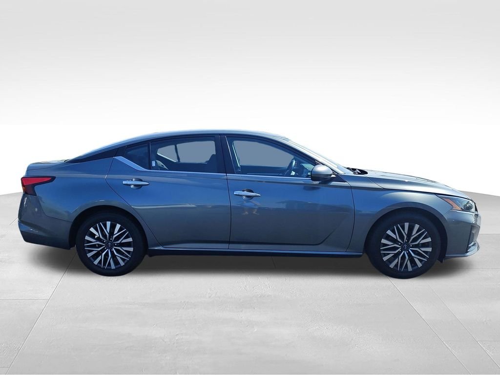 Used 2023 Gray Nissan 2.5 SV image 6