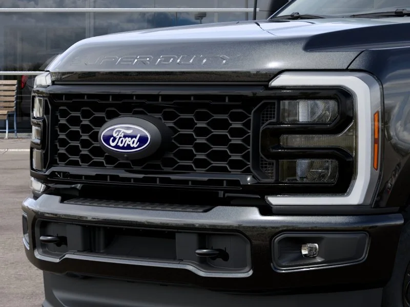 New 2027 Agate Black Metallic Ford F-250® XLT image 18