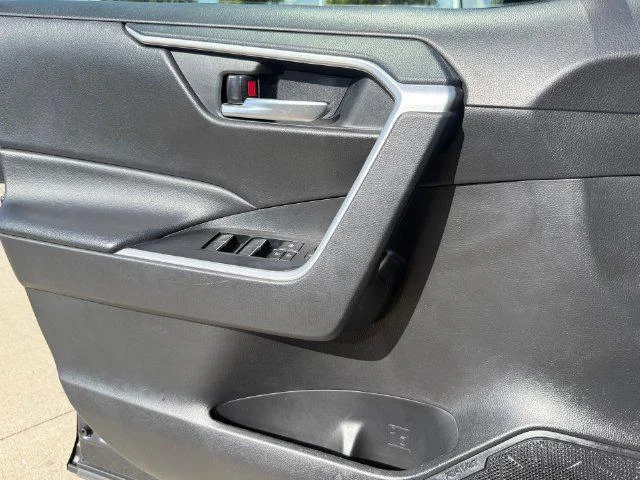 Certified Used 2025 MAGNETIC GRAY MET. Toyota XLE image 19