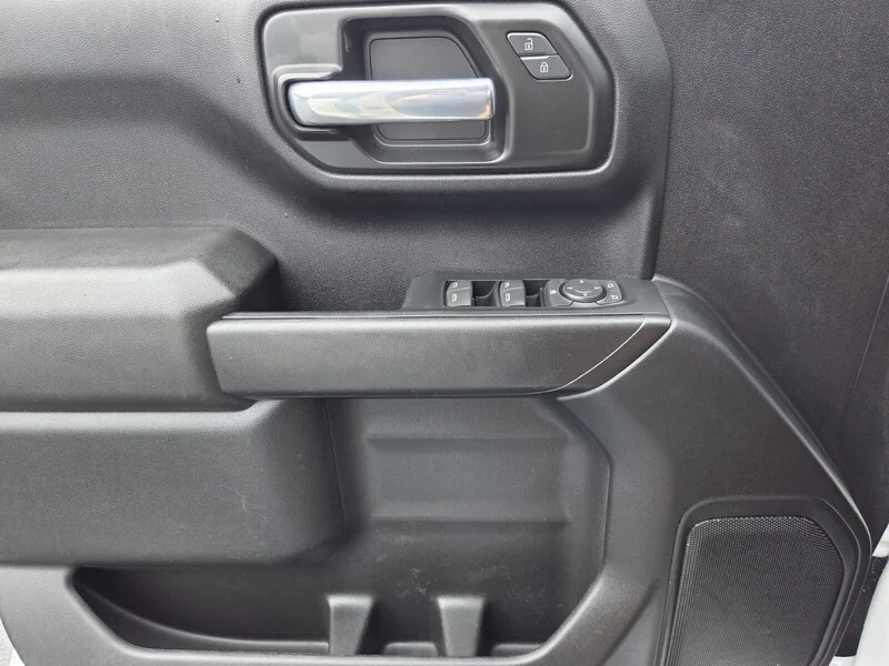 Used 2022 Summit White CHEVROLET CUSTOM image 27