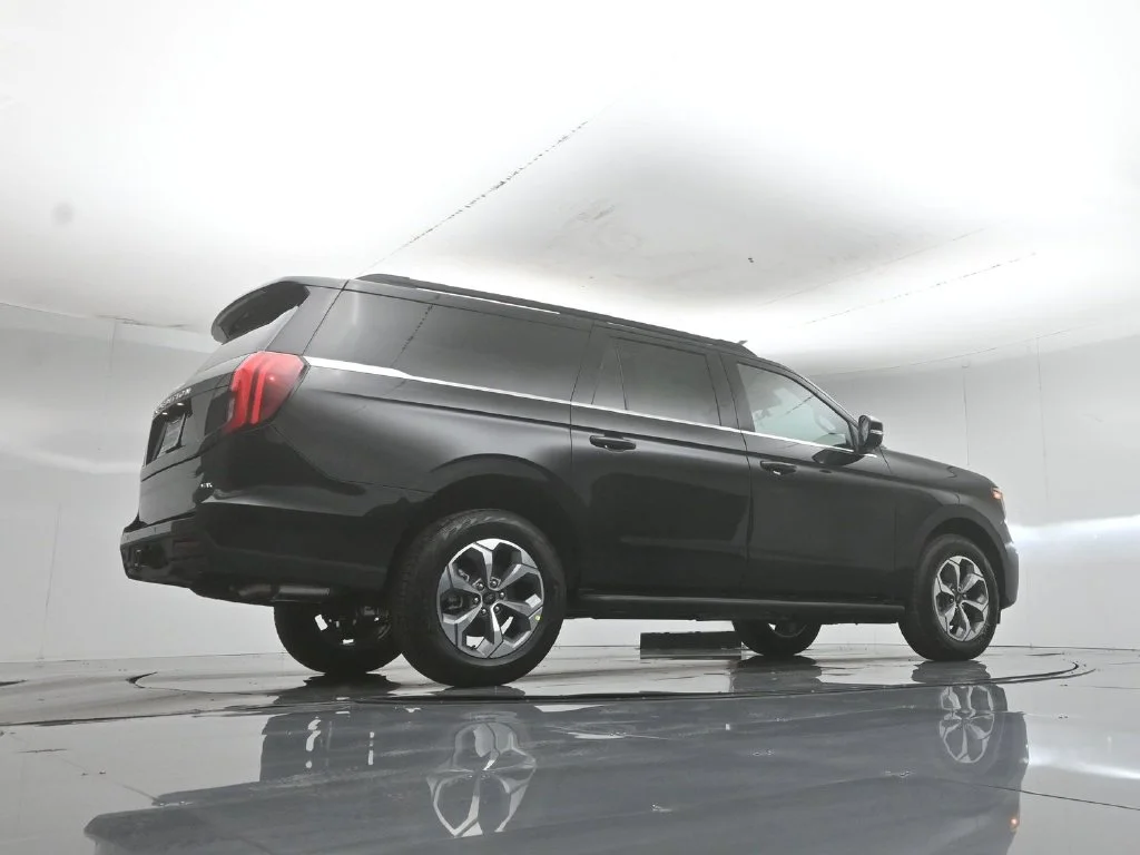 New 2027 Agate Black Metallic Ford Active image 52