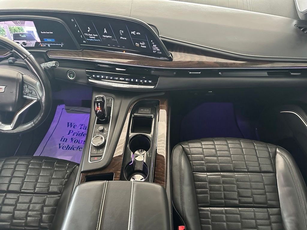 Used 2021 White Cadillac Sport Platinum image 16