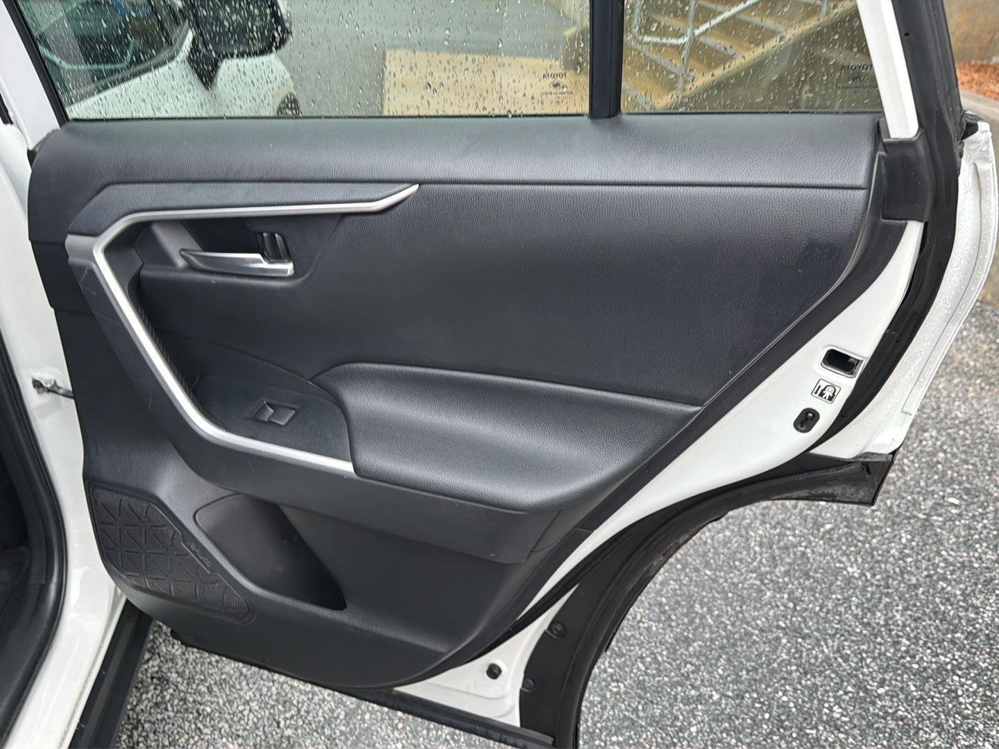Used 2020 Super White Toyota XLE image 14