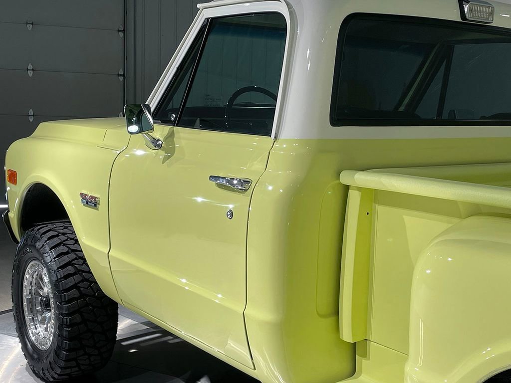 Used 1972 Yellow GMC  image 30