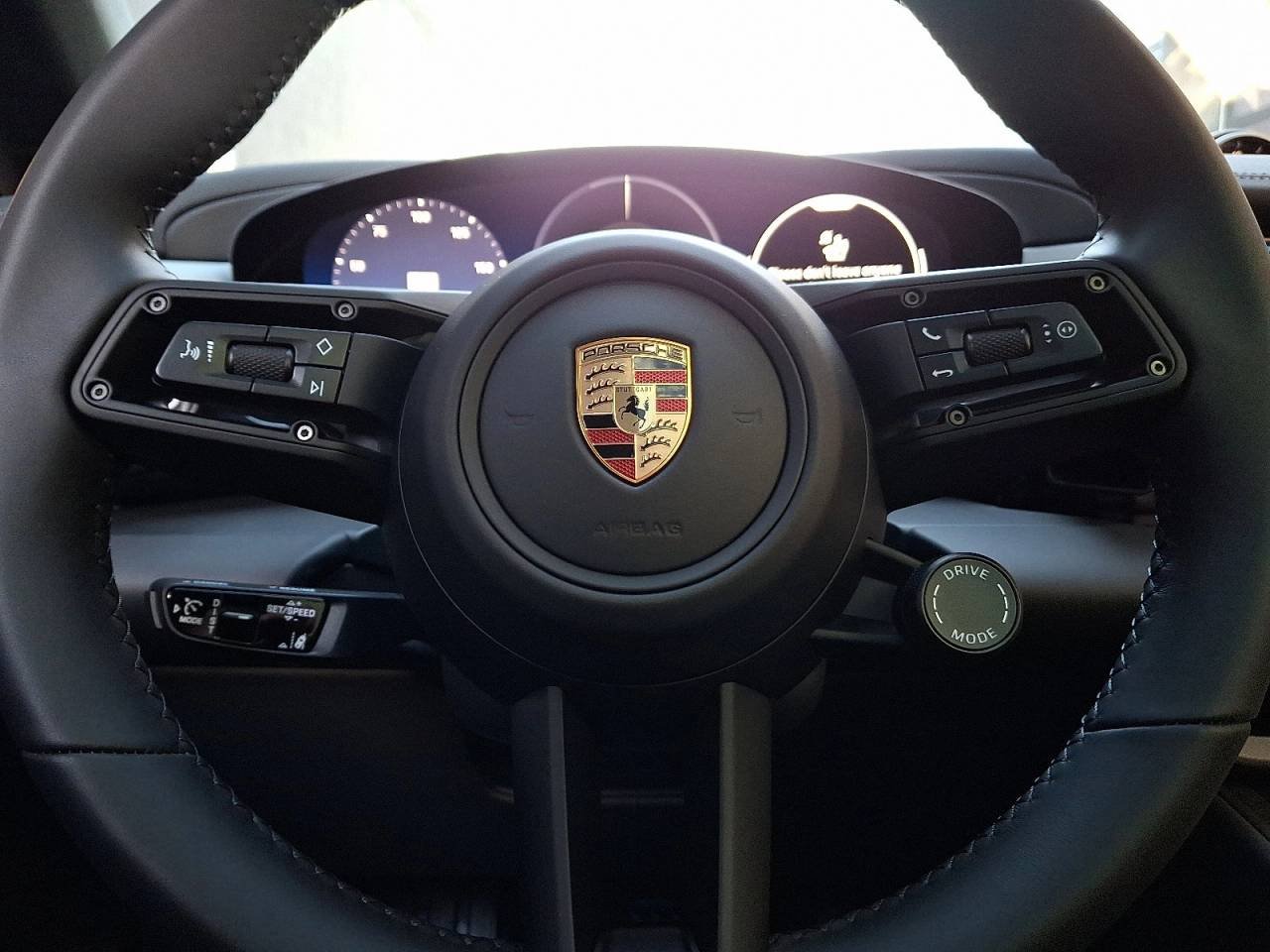 2025 Porsche Macan Base - Photo 22