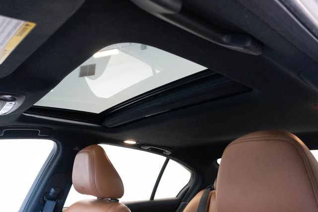 Used 2023 Black INFINITI SENSORY image 4