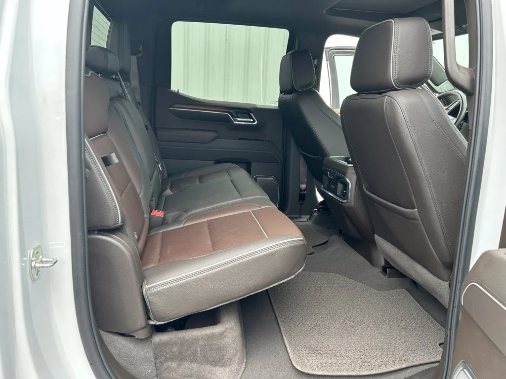 Used 2025 White GMC Denali image 18