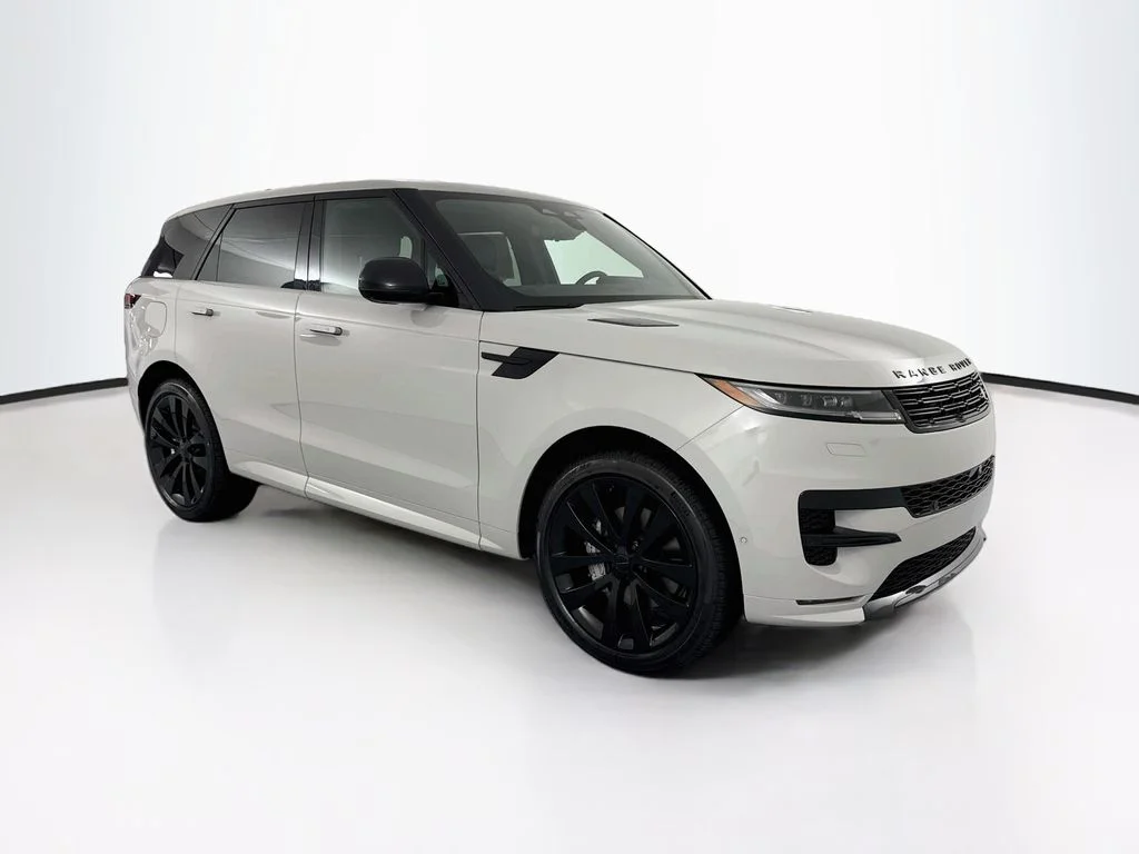New 2026 Borasco Grey Land Rover Dynamic SE image 4