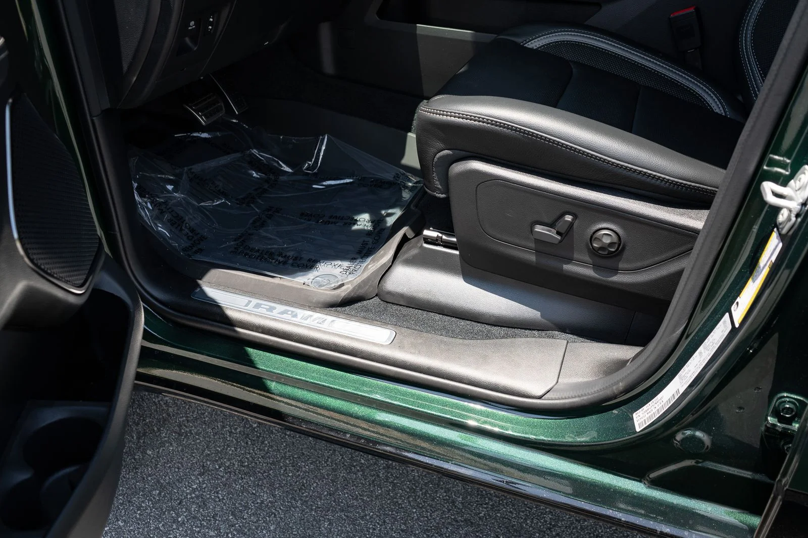 New 2026 Serrano-Green Metallic Exterior Paint RAM RHO image 31