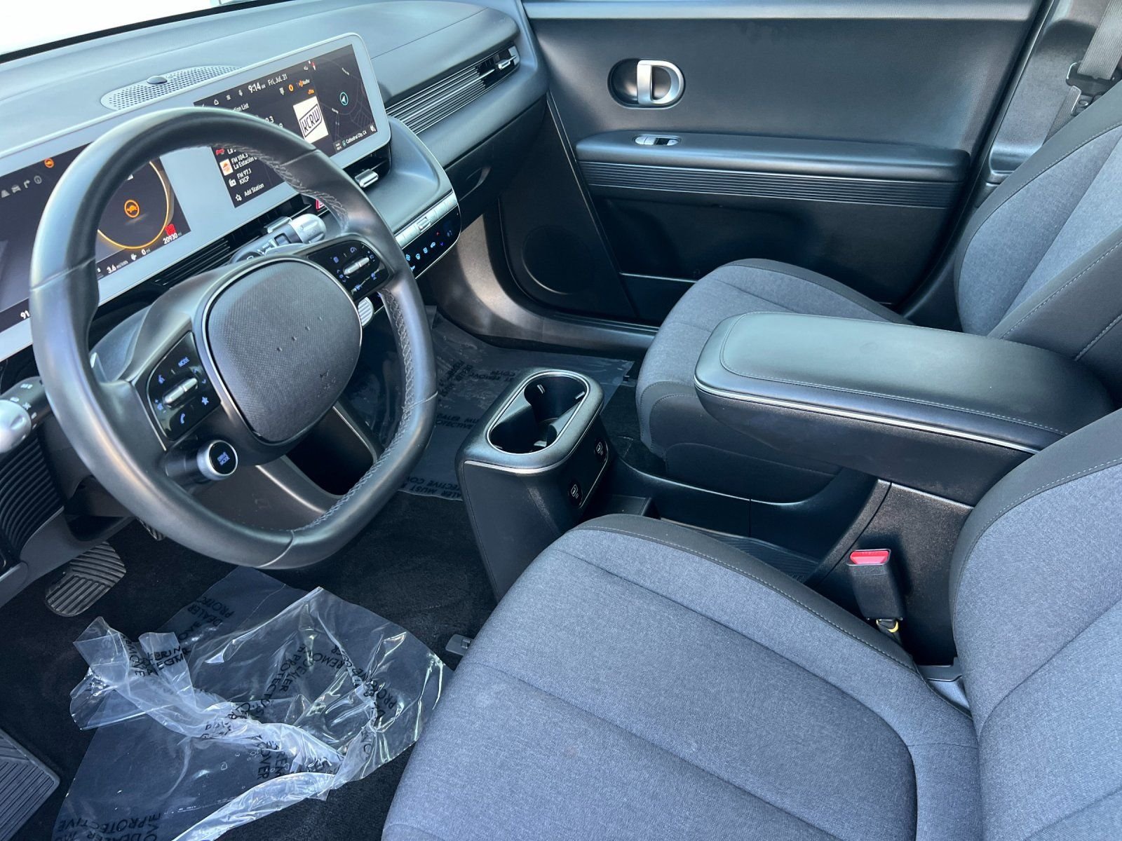 Used 2024 Green Hyundai SE Standard Range image 9