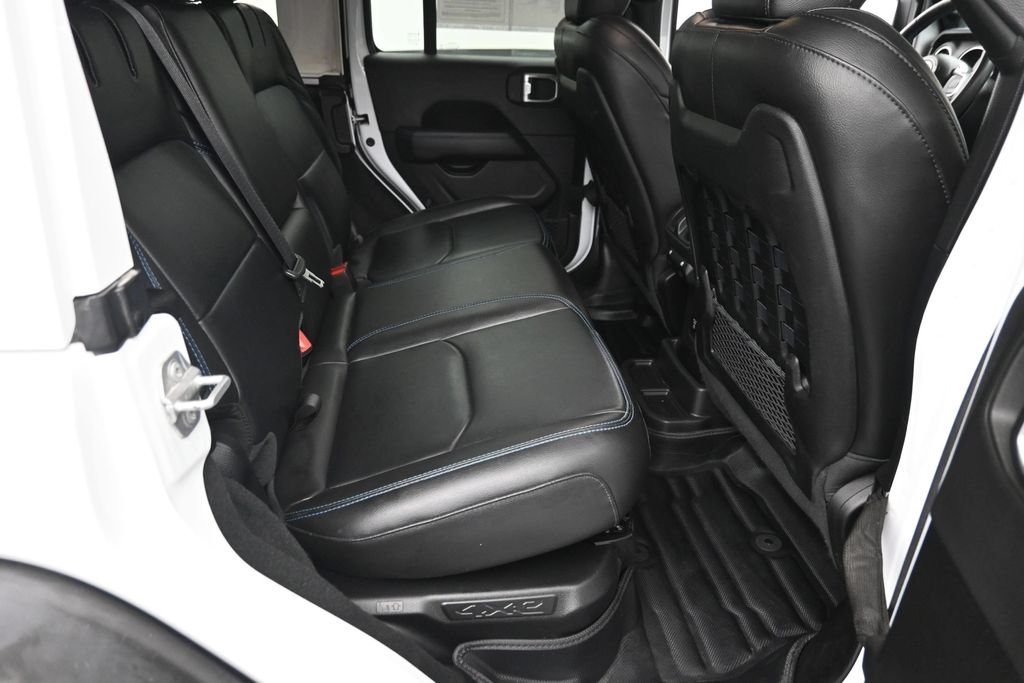 Used 2023 White Jeep Rubicon 4xe image 10