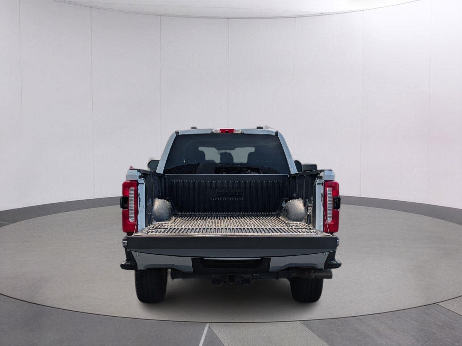 Used 2026 Oxford White Ford Lariat image 7