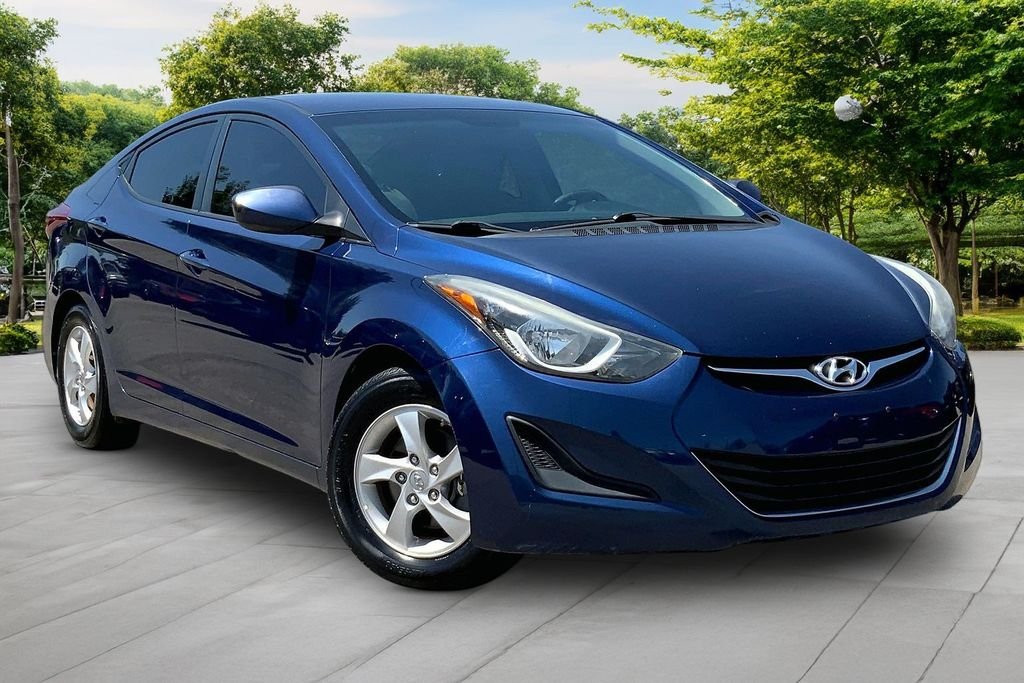 Used 2015 Blue Hyundai SE image 3