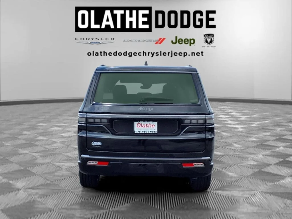 New 2026 High Gloss Black Exterior Paint Jeep Summit Reserve image 26