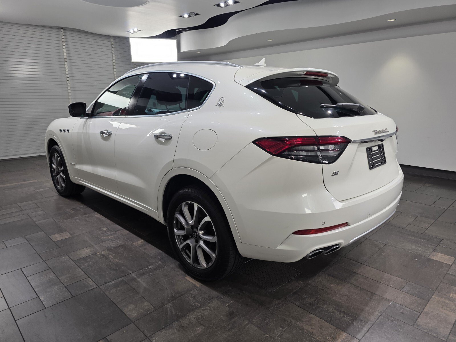 Used 2021 Bianco Maserati GranLusso 3.0L image 4