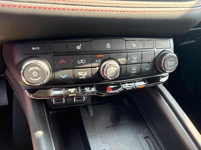 Used 2024 Vapor Gray Dodge R/T image 21