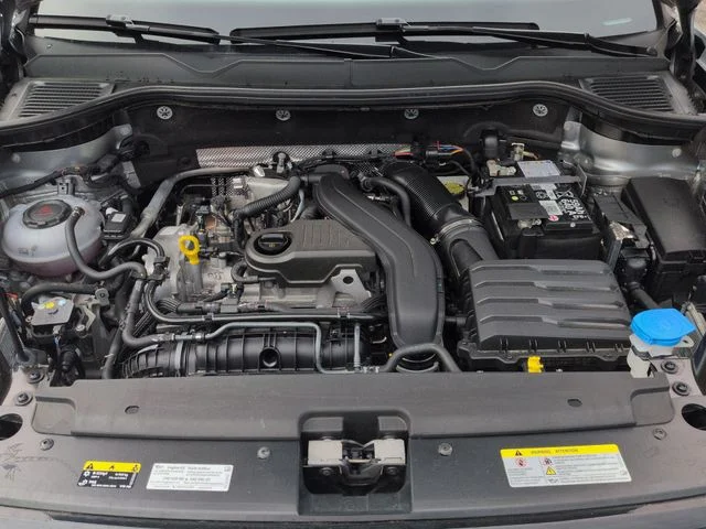 Used 2025  Volkswagen 1.5T SE image 31