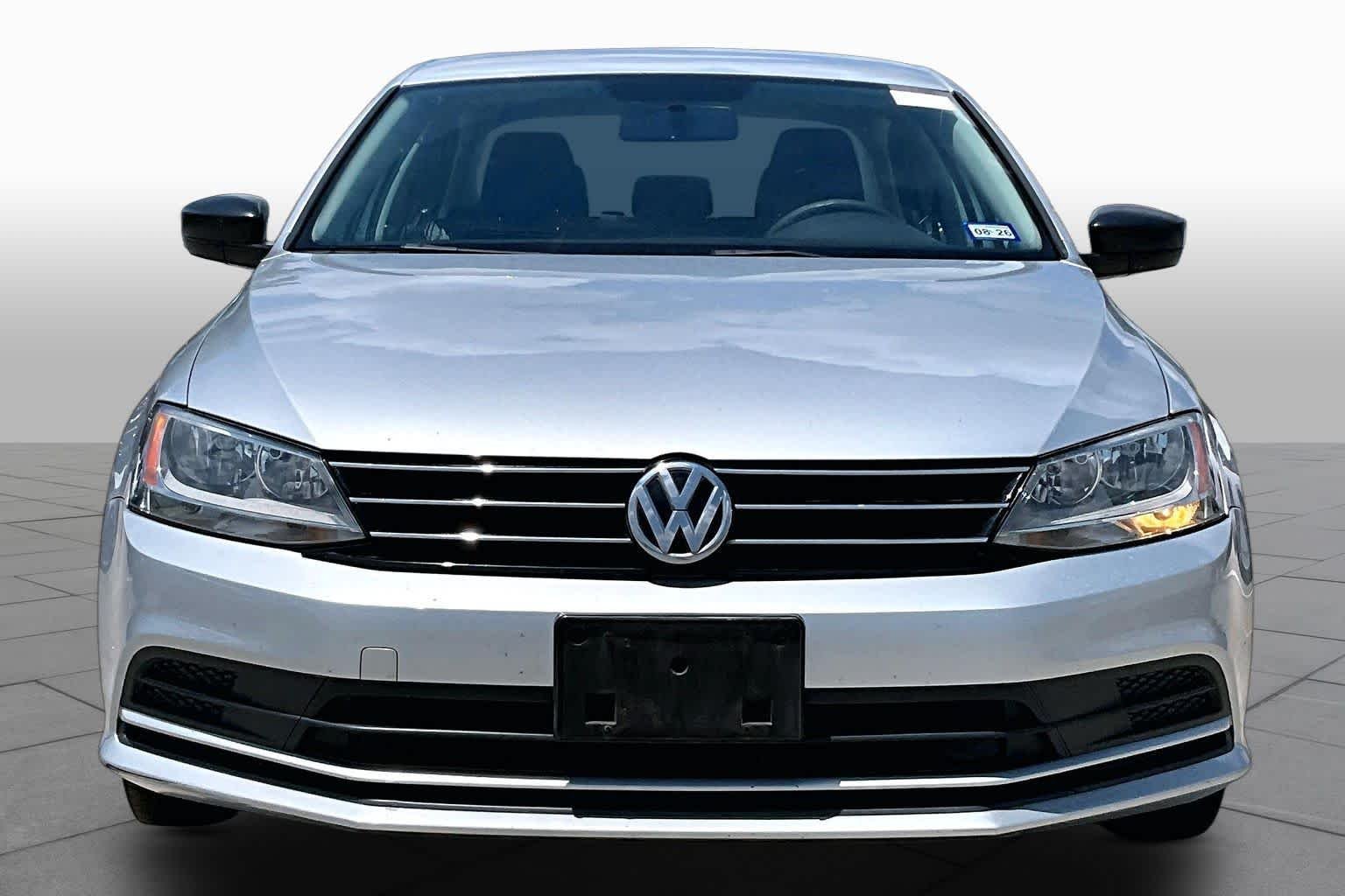 Used 2015 Moonrock Silver Metallic Volkswagen 1.8T SE image 4