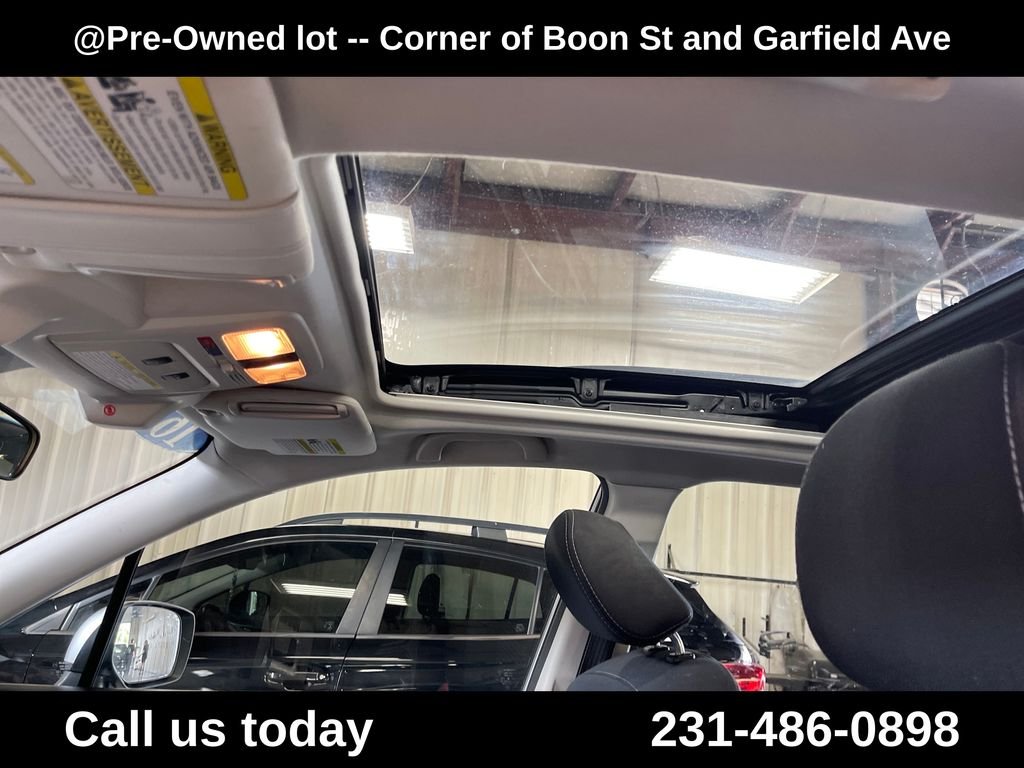 Used 2016 Silver Subaru 2.5i Premium image 13