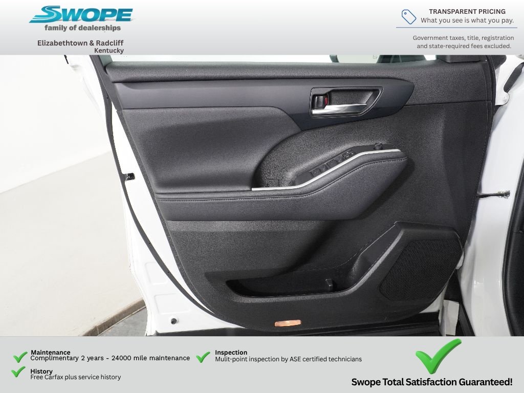 Used 2022 Wind Chill Pearl Toyota XLE image 14