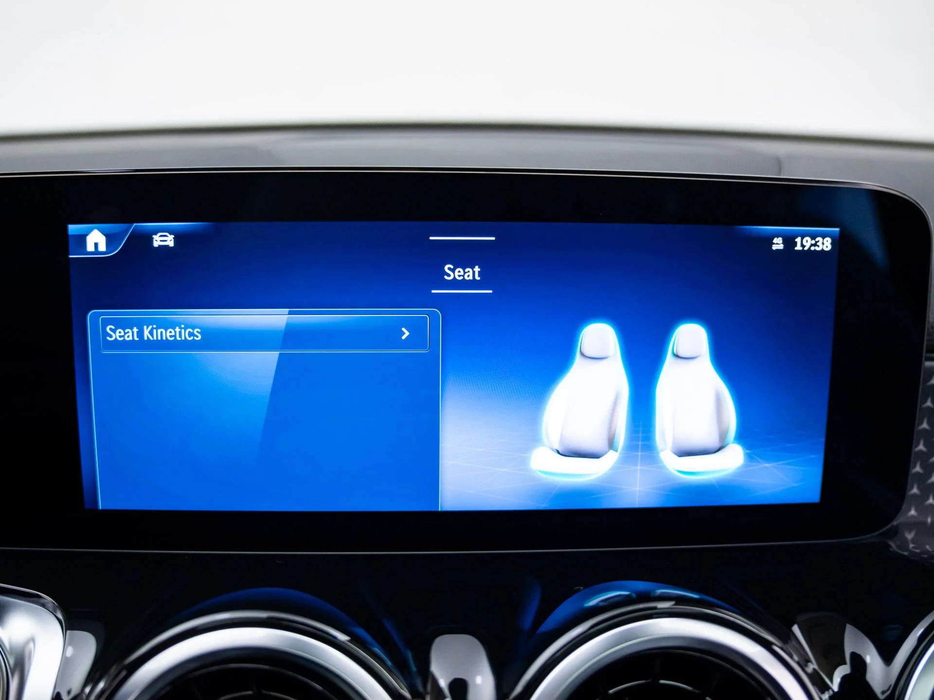 New 2026 Blue Mercedes-Benz GLB 250 image 31