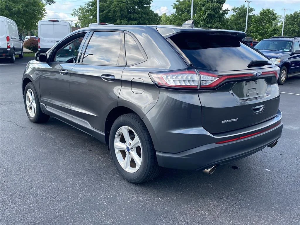 Used 2015 Magnetic Metallic Ford SE image 8