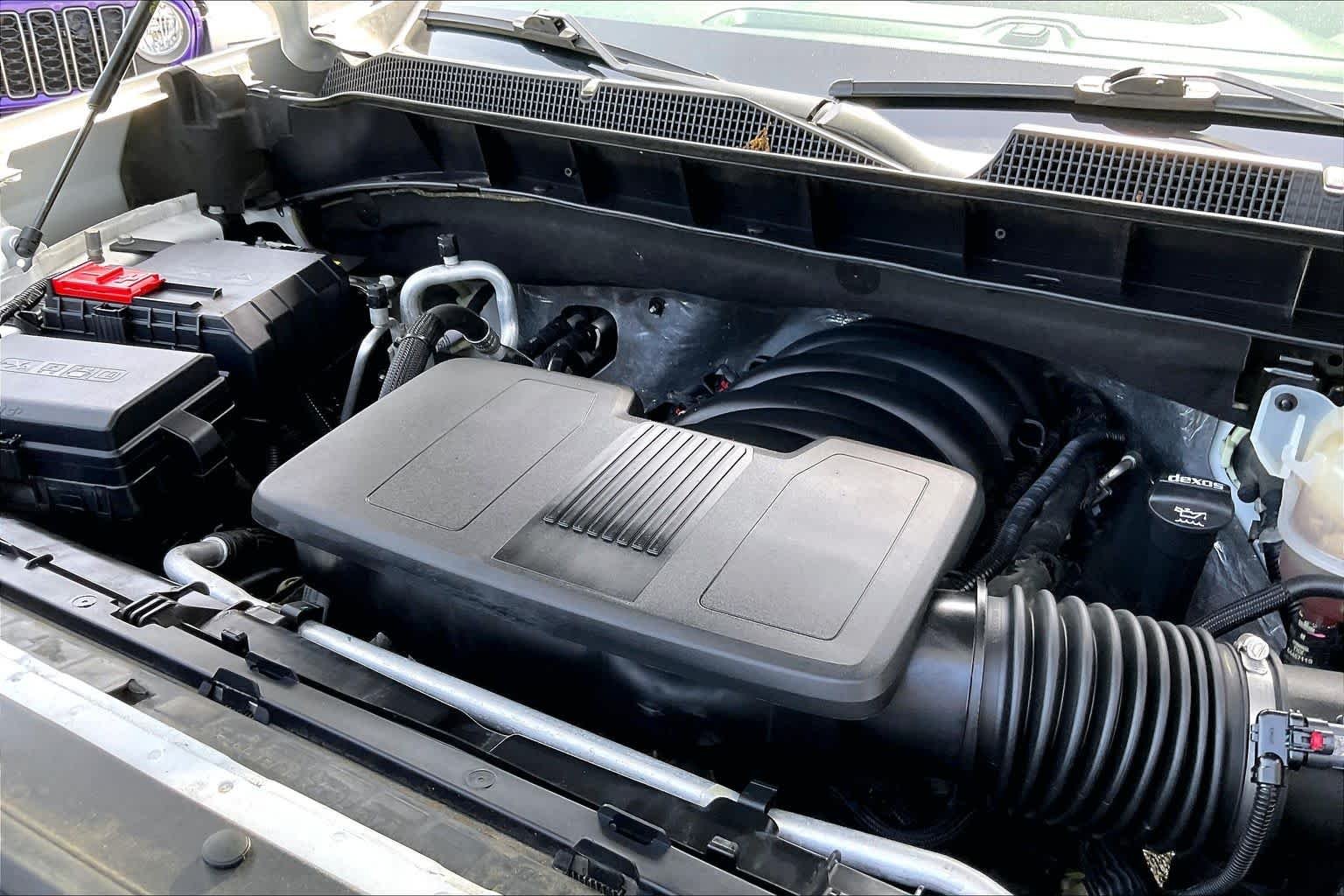 Used 2021 Summit White Chevrolet RST image 29